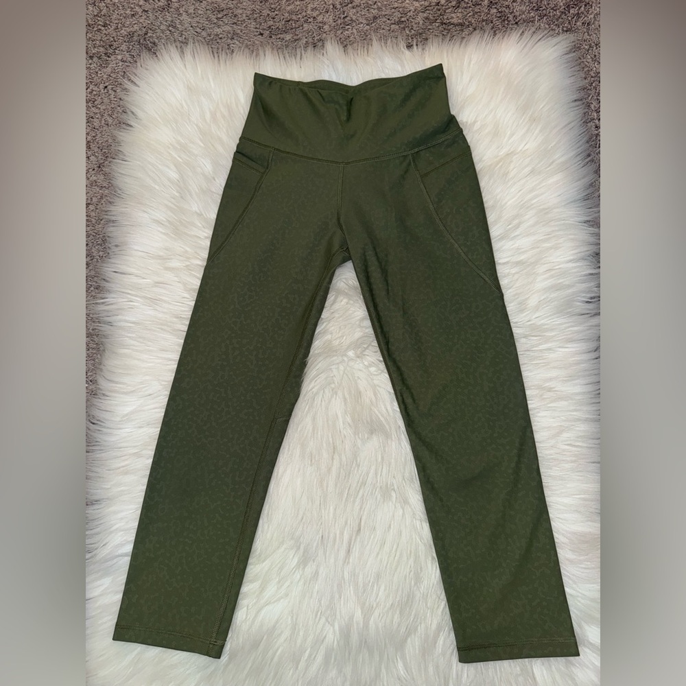 Old Navy Powersoft Cropped Leggings